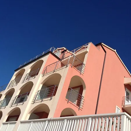 Amalia Lägenhet Omiš