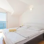 Amalia * Omiš